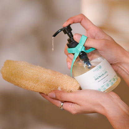 Balancing Shower Gel with Rose & Tonka Extracts for Radiant Skin